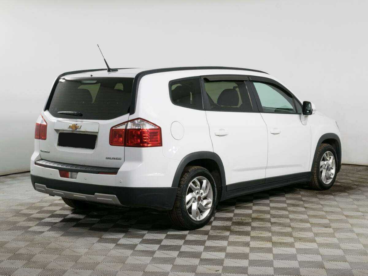 Купить Chevrolet Orlando с пробегом. Фото: #3