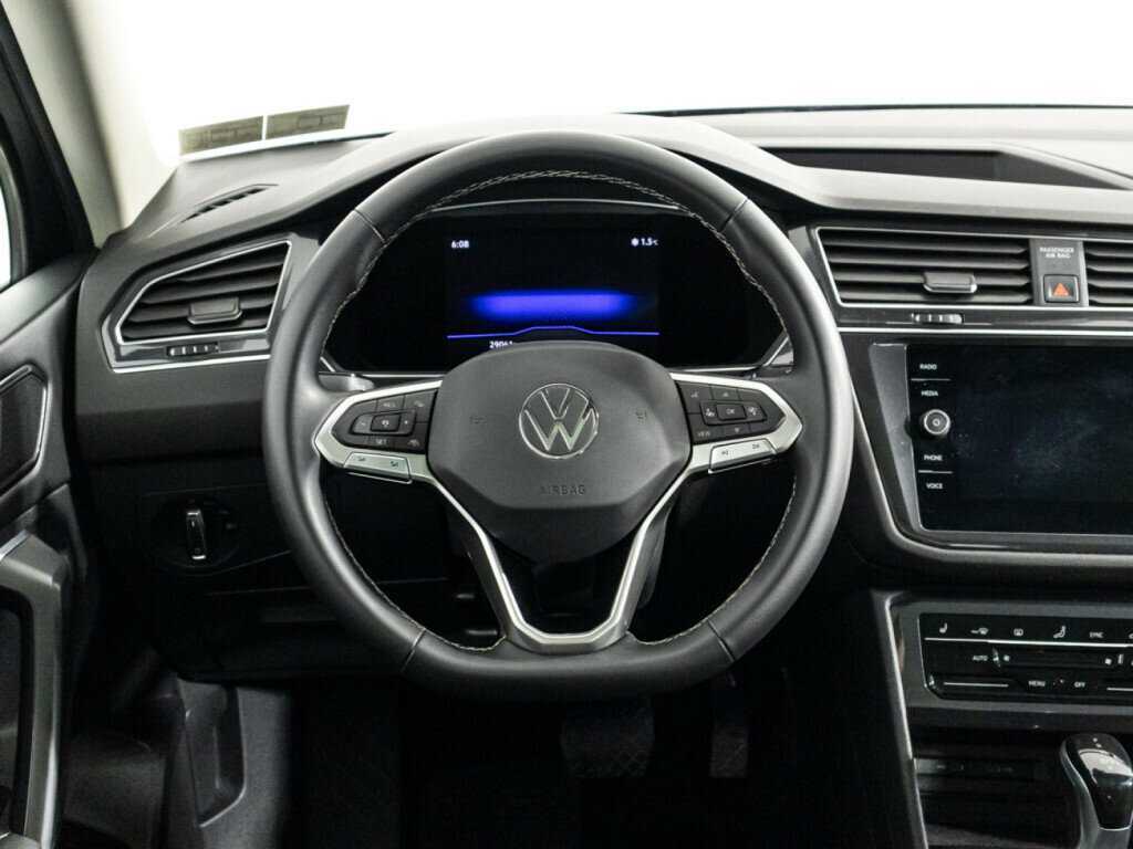 Купить Volkswagen Tiguan с пробегом. Фото: #21
