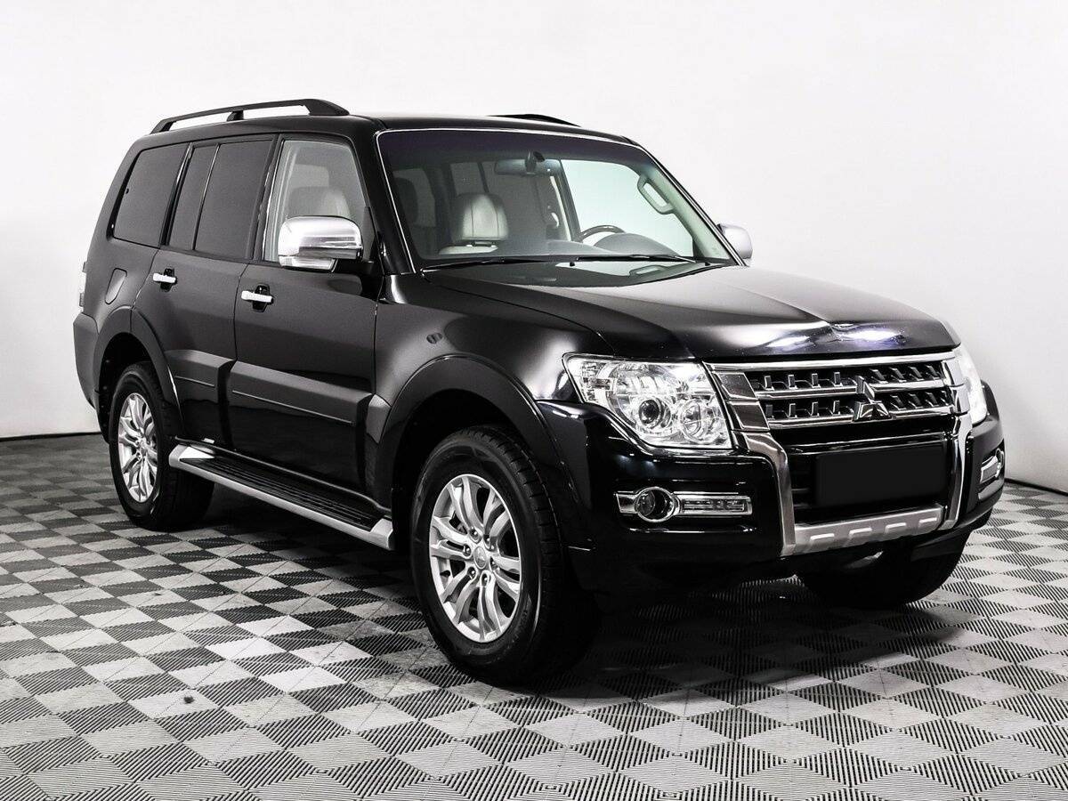 Купить Mitsubishi Pajero с пробегом. Фото: #2
