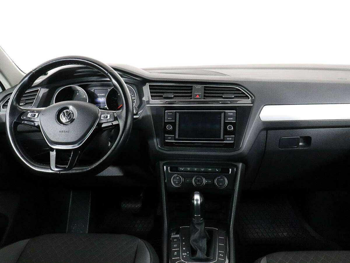 Купить Volkswagen Tiguan с пробегом. Фото: #9