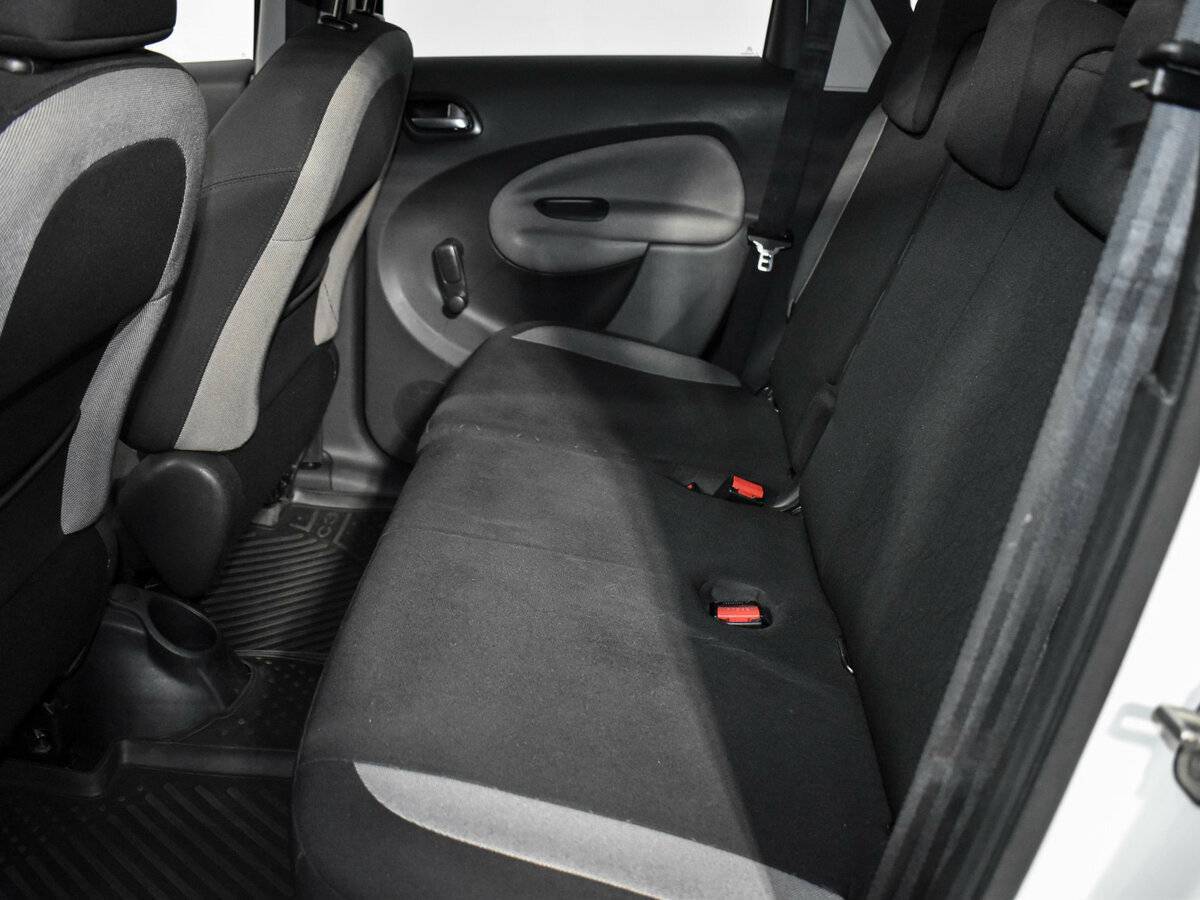 Купить Citroen C3 Picasso с пробегом. Фото: #10
