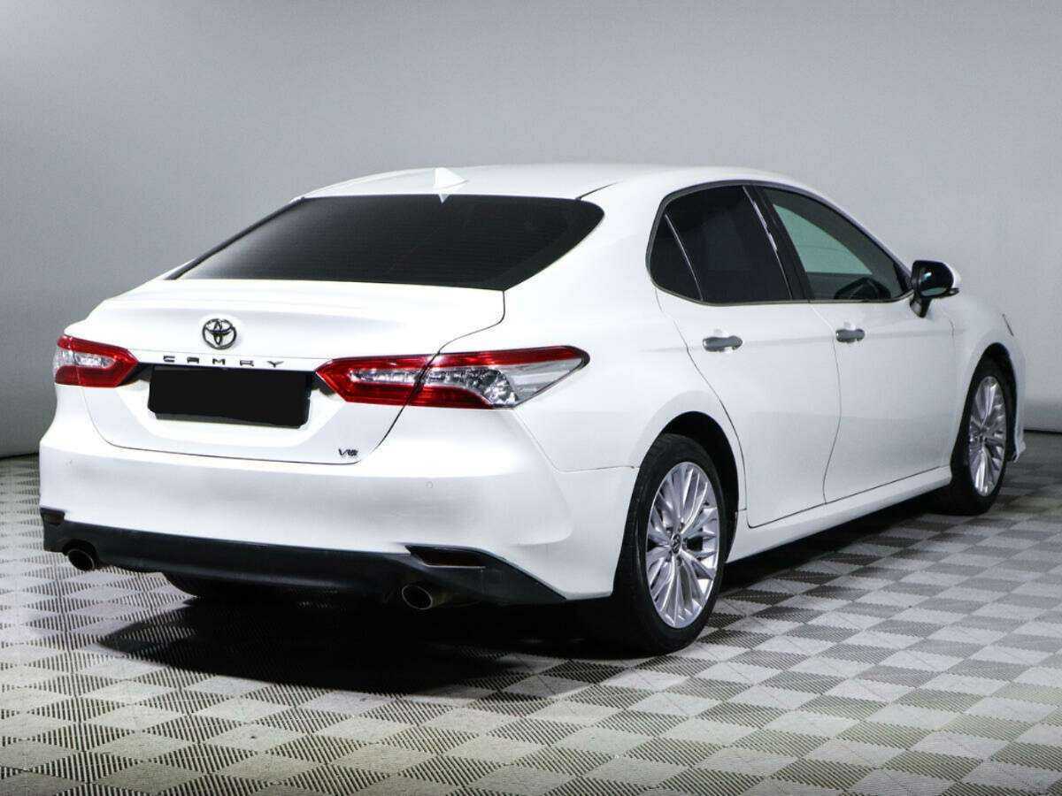 Купить Toyota Camry с пробегом. Фото: #3