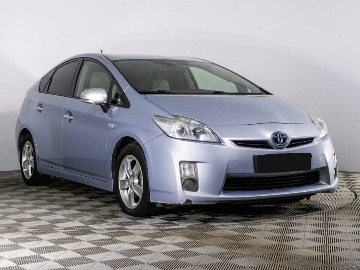 Купить Toyota Prius с пробегом. Фото: #2