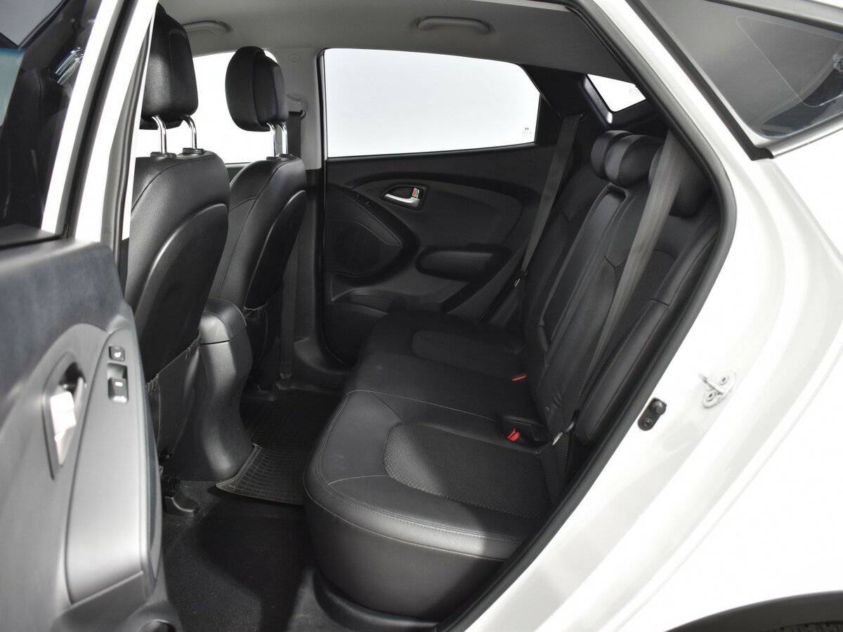 Купить Hyundai ix35 с пробегом. Фото: #11