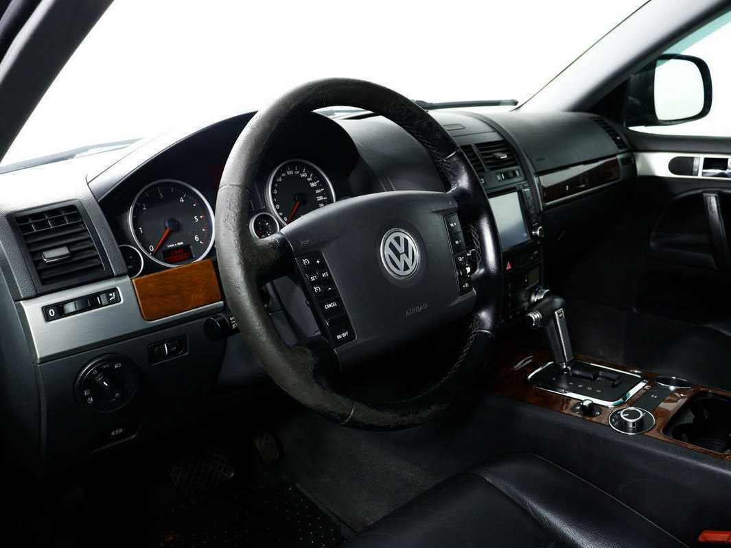 Купить Volkswagen Touareg с пробегом. Фото: #12
