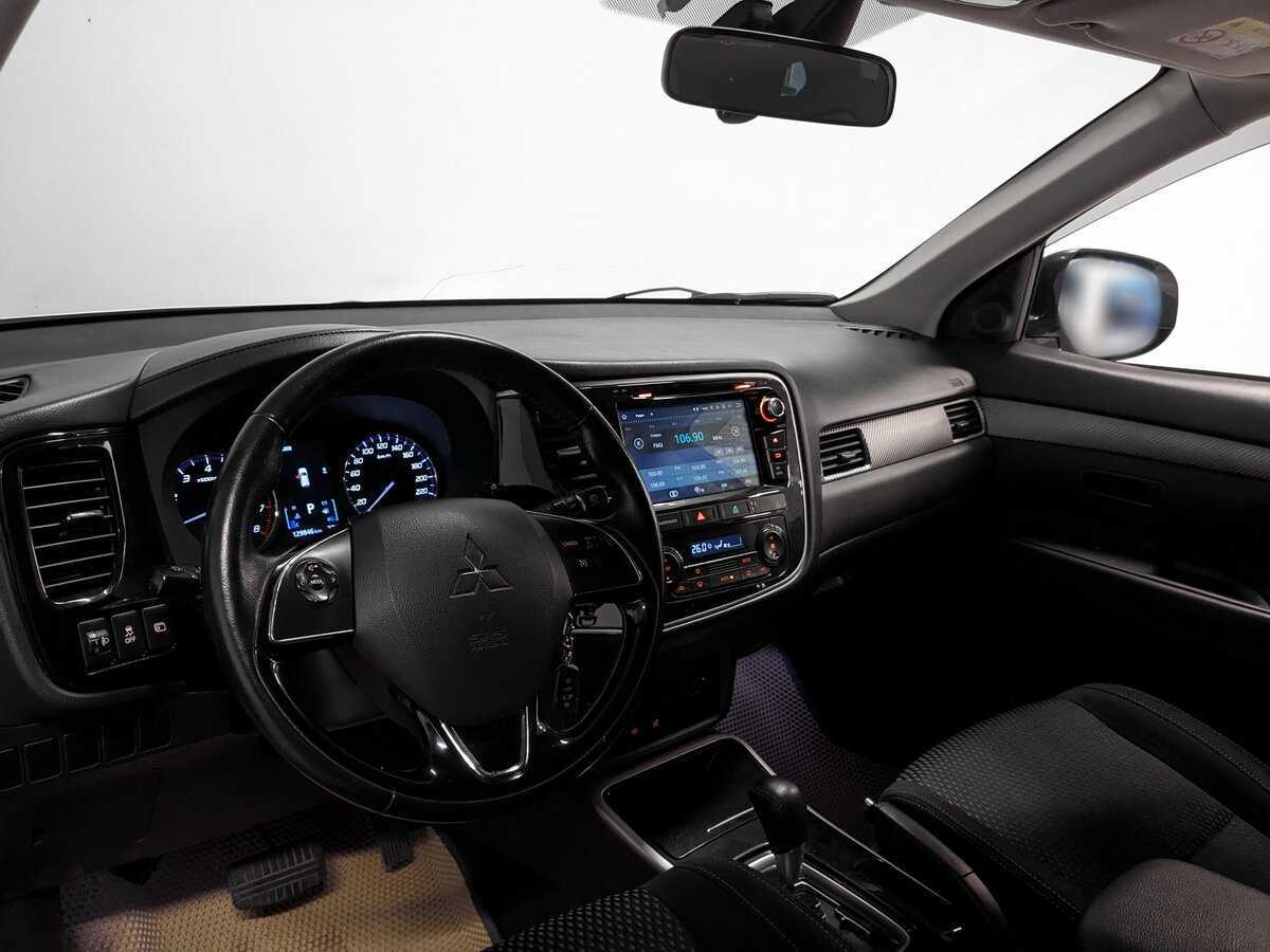 Купить Mitsubishi Outlander с пробегом. Фото: #17