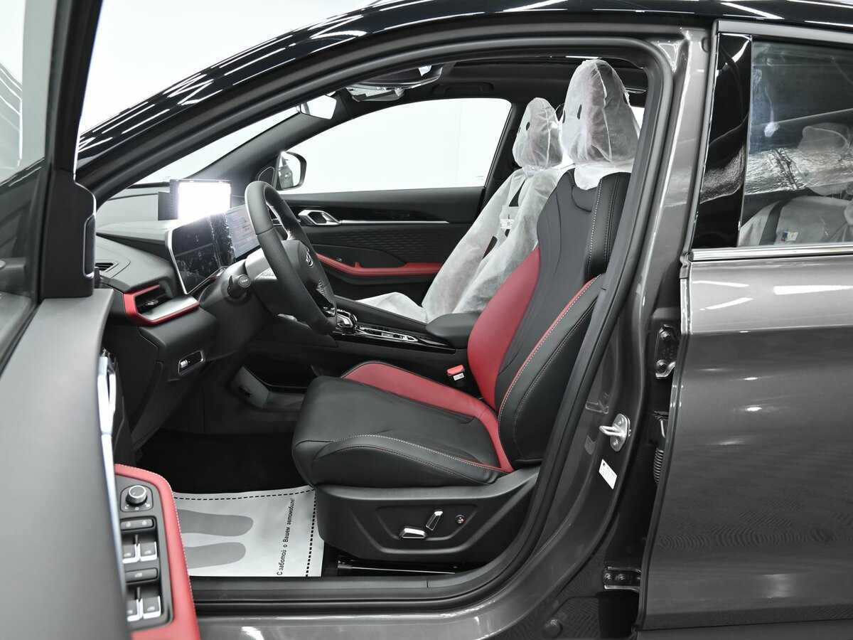 Купить Geely Coolray с пробегом. Фото: #8