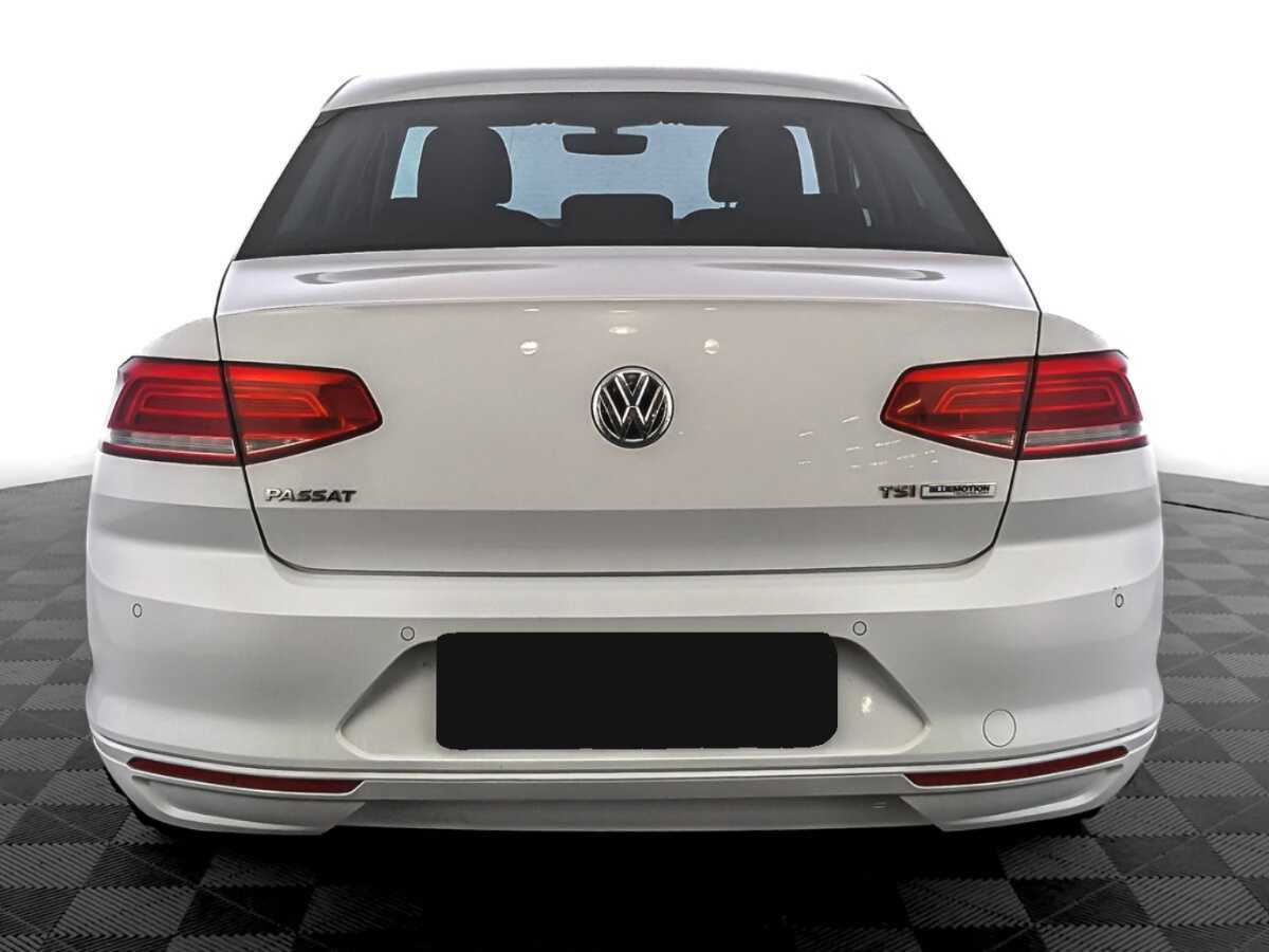 Купить Volkswagen Passat с пробегом. Фото: #5