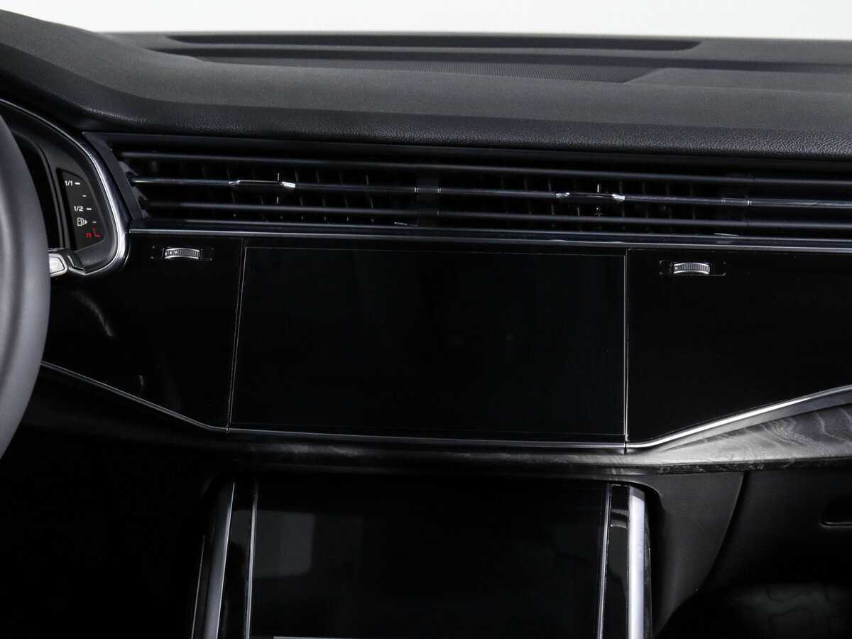Купить Audi Q8 с пробегом. Фото: #9