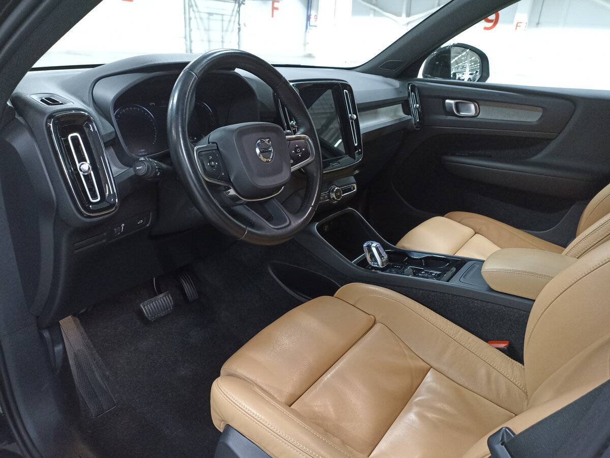 Купить Volvo XC40 с пробегом. Фото: #15