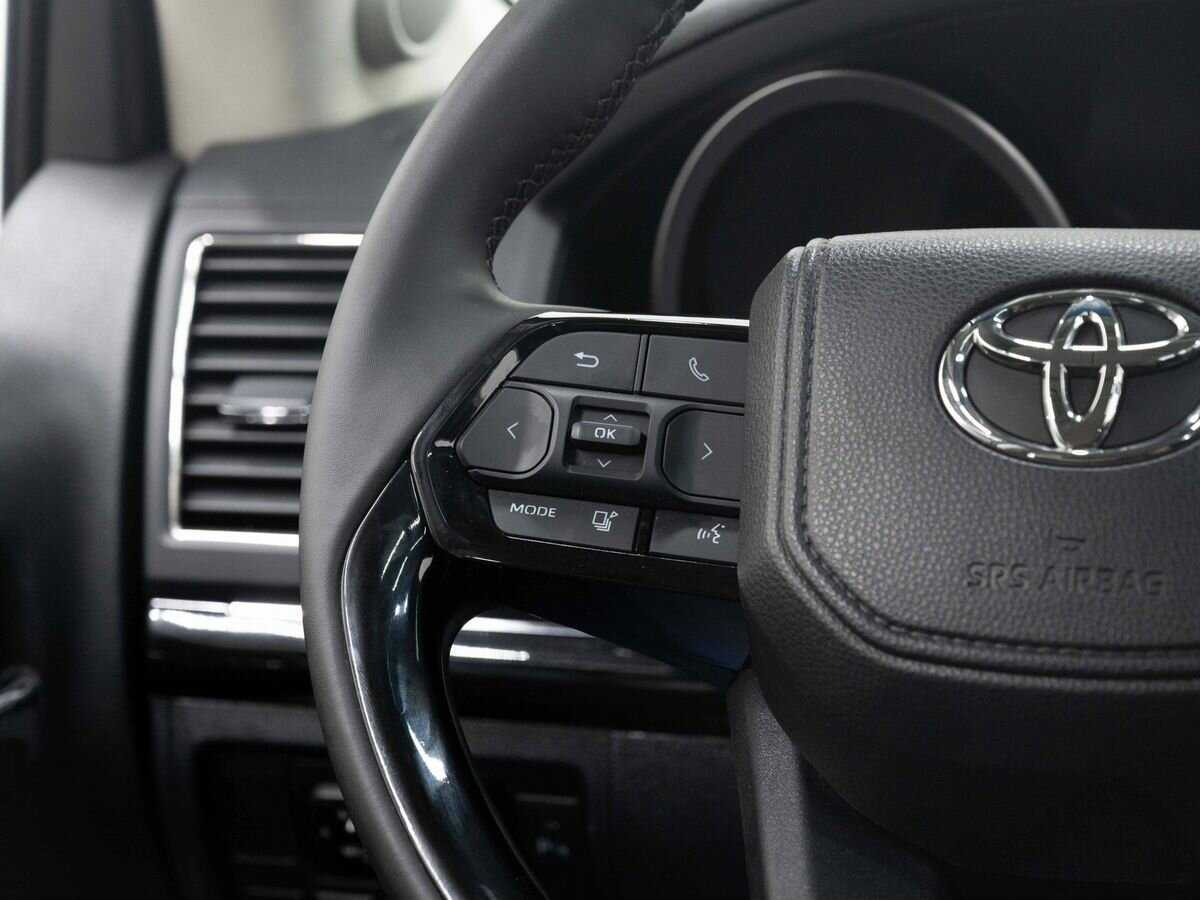 Купить Toyota Land Cruiser с пробегом. Фото: #18