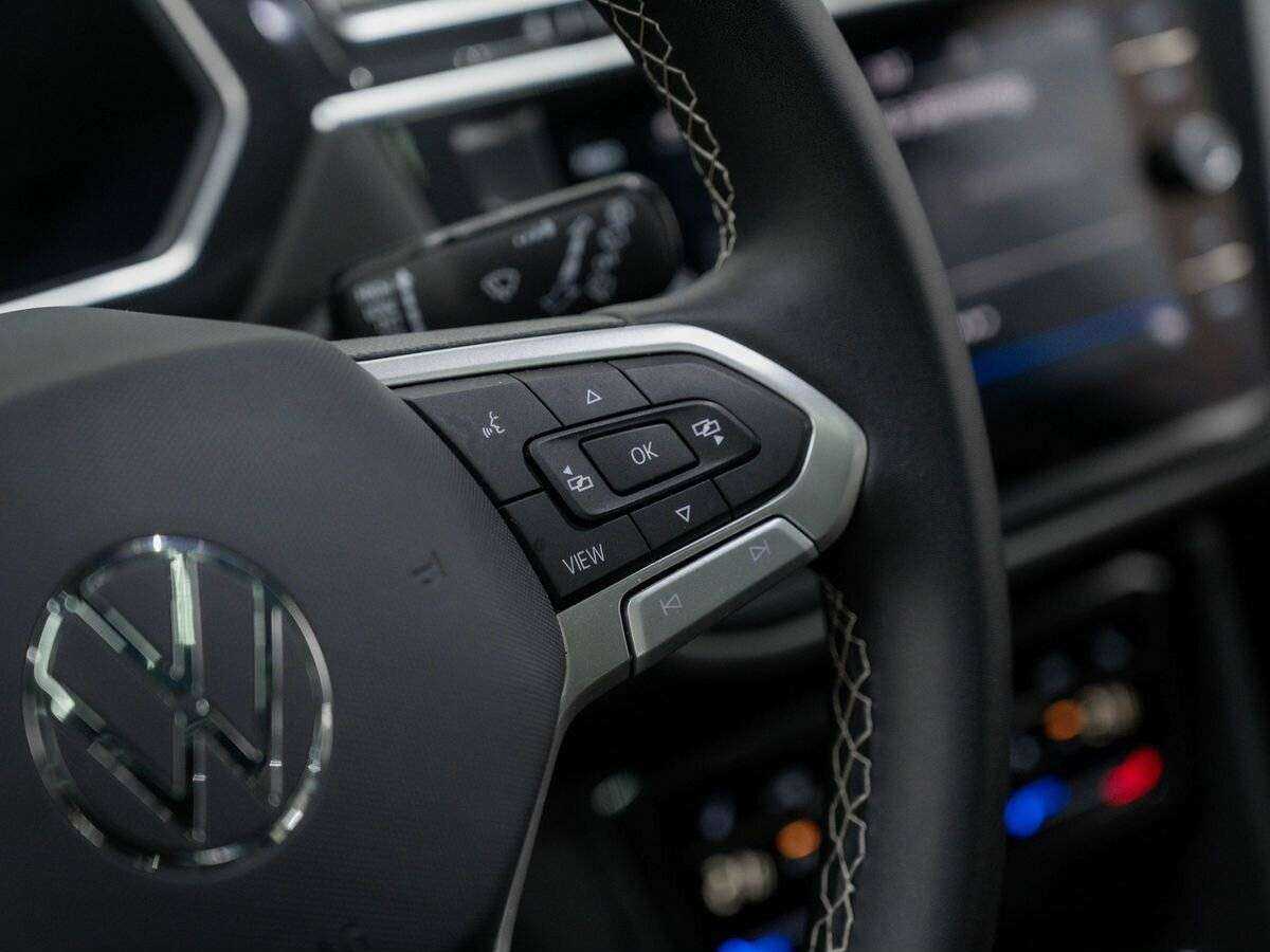 Купить Volkswagen Tiguan с пробегом. Фото: #29