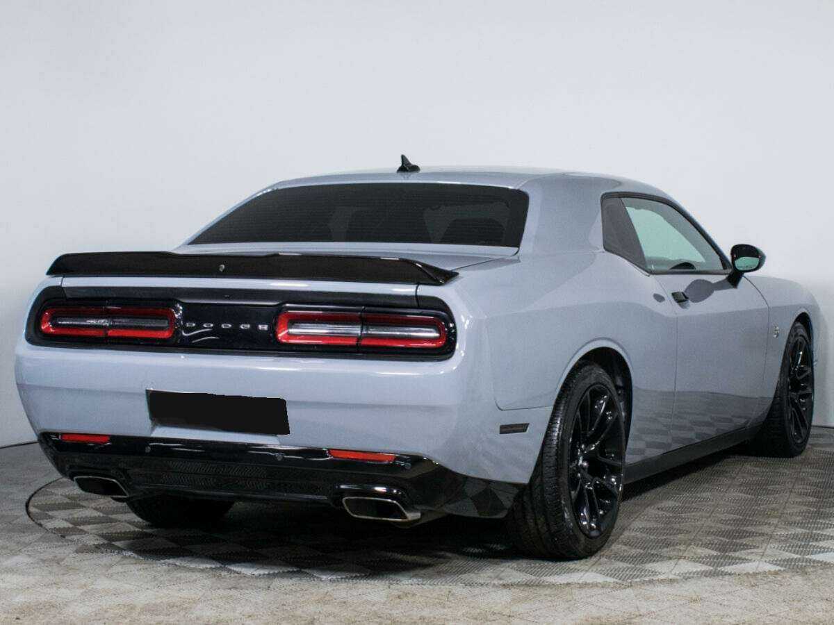 Купить Dodge Challenger с пробегом. Фото: #4