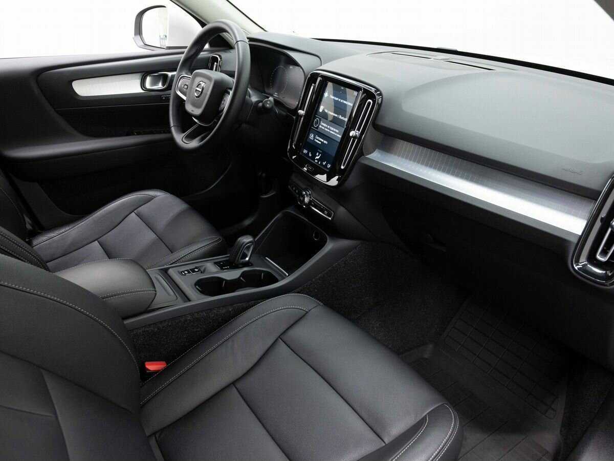Купить Volvo XC40 с пробегом. Фото: #12
