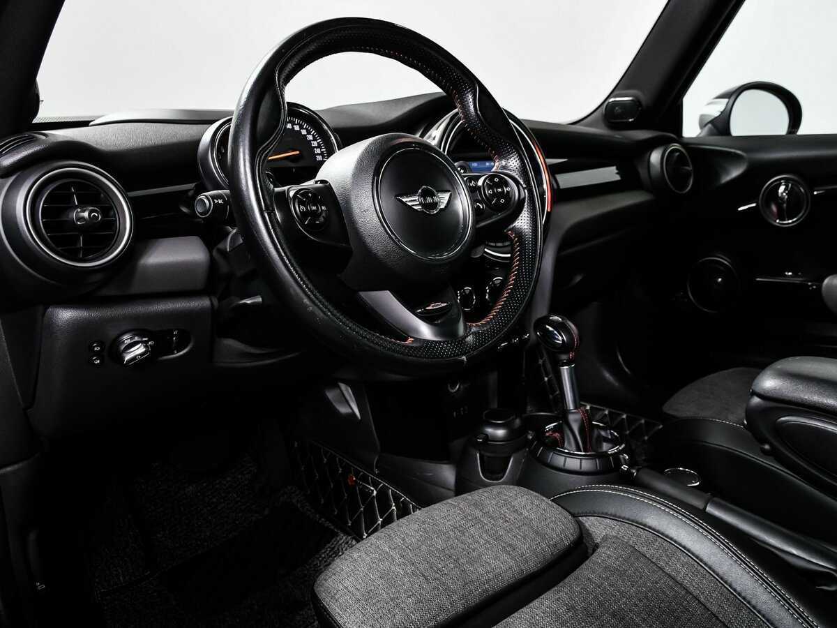 Купить Mini Hatch с пробегом. Фото: #11