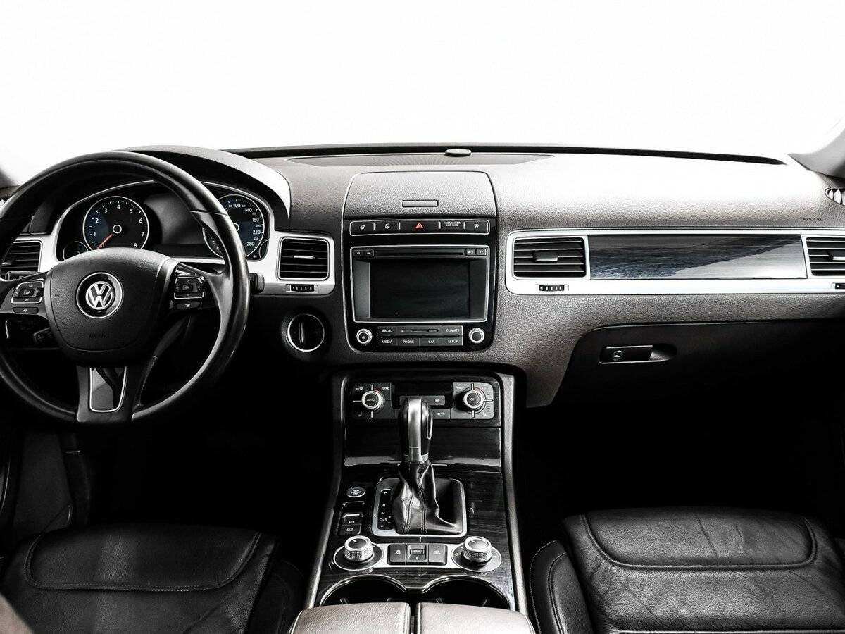 Купить Volkswagen Touareg с пробегом. Фото: #10