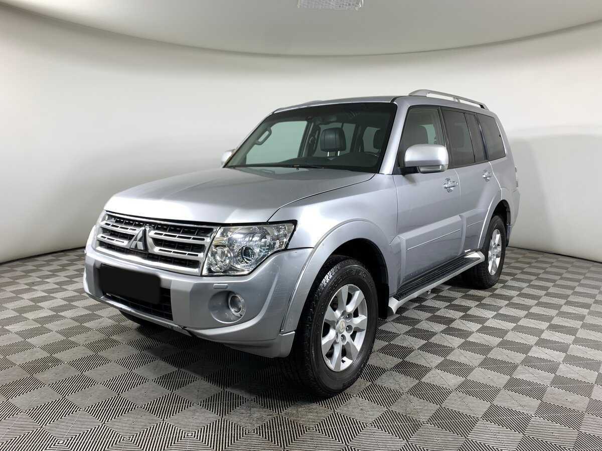 Купить Mitsubishi Pajero с пробегом. Посмотреть фото