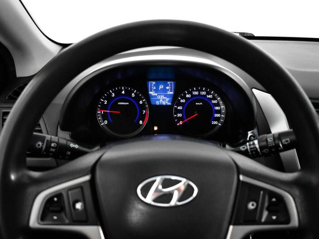 Купить Hyundai Solaris с пробегом. Фото: #10