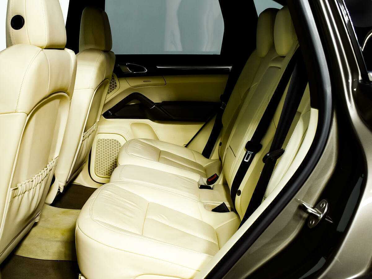 Купить Porsche Cayenne с пробегом. Фото: #11