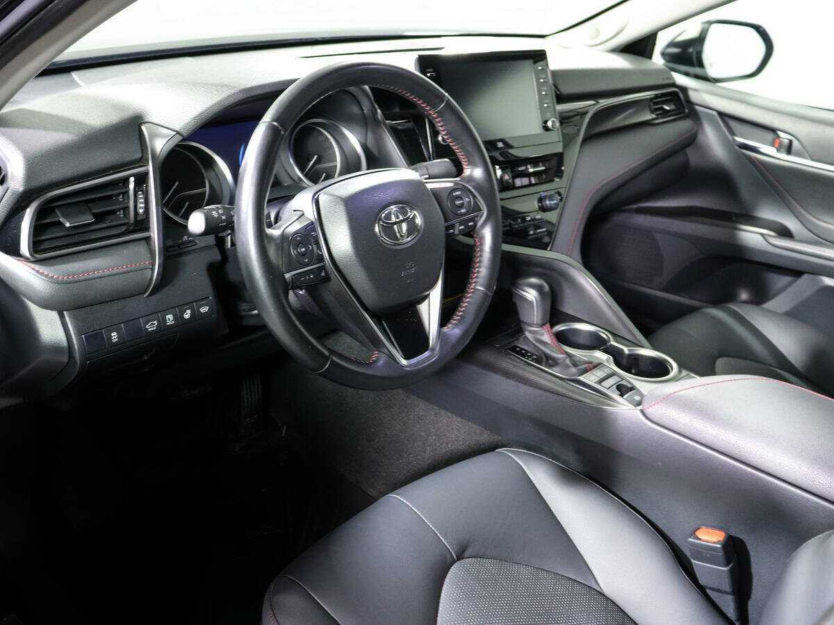 Купить Toyota Camry с пробегом. Фото: #7