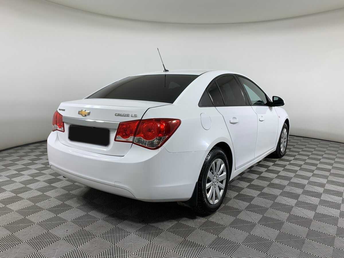 Купить Chevrolet Cruze с пробегом. Фото: #4