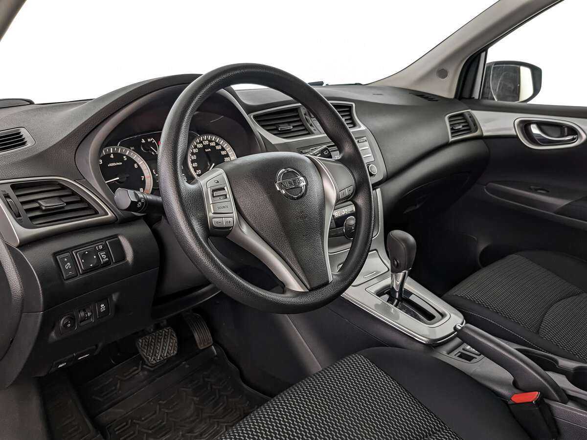 Купить Nissan Tiida с пробегом. Фото: #10