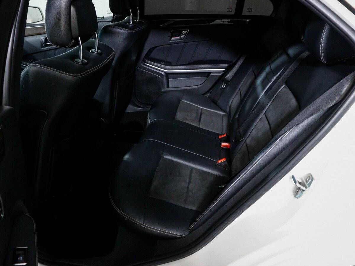 Купить Mercedes-Benz E-Класс с пробегом. Фото: #9