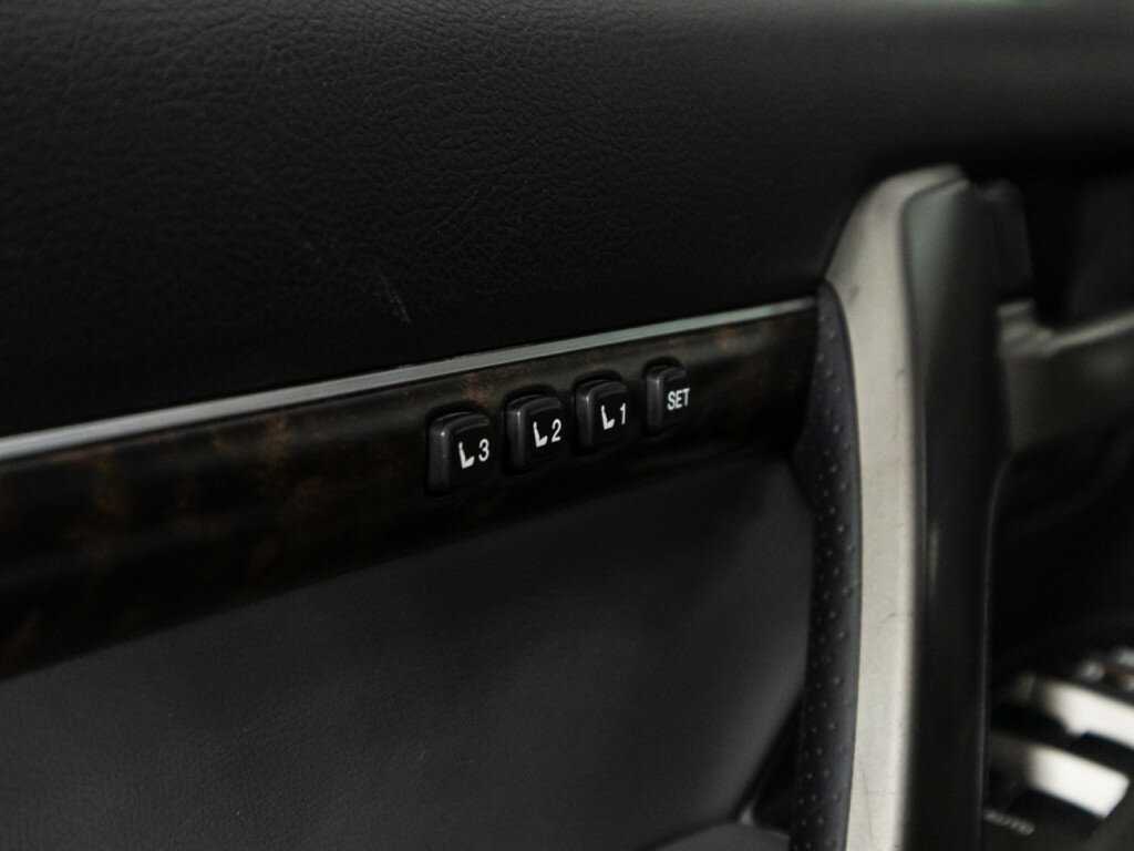 Купить Toyota Land Cruiser с пробегом. Фото: #13