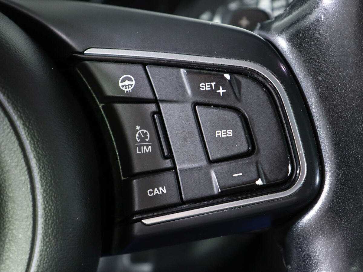 Купить Jaguar F-Pace с пробегом. Фото: #22