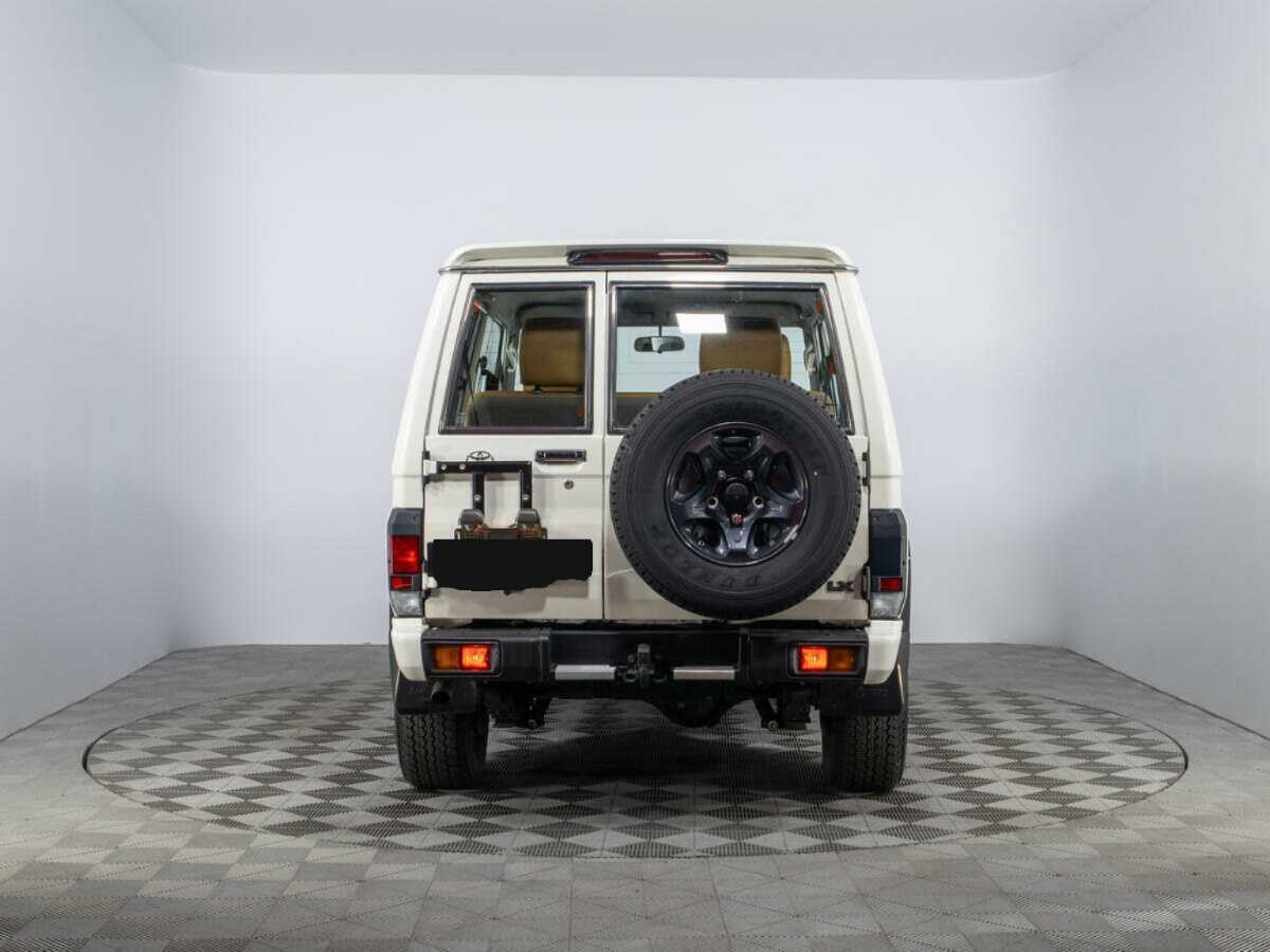 Купить Toyota Land Cruiser с пробегом. Фото: #5