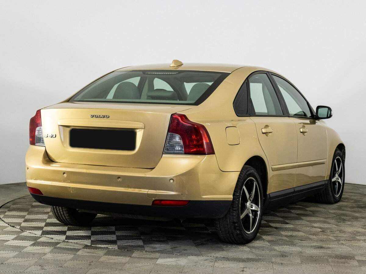 Купить Volvo S40 с пробегом. Фото: #4