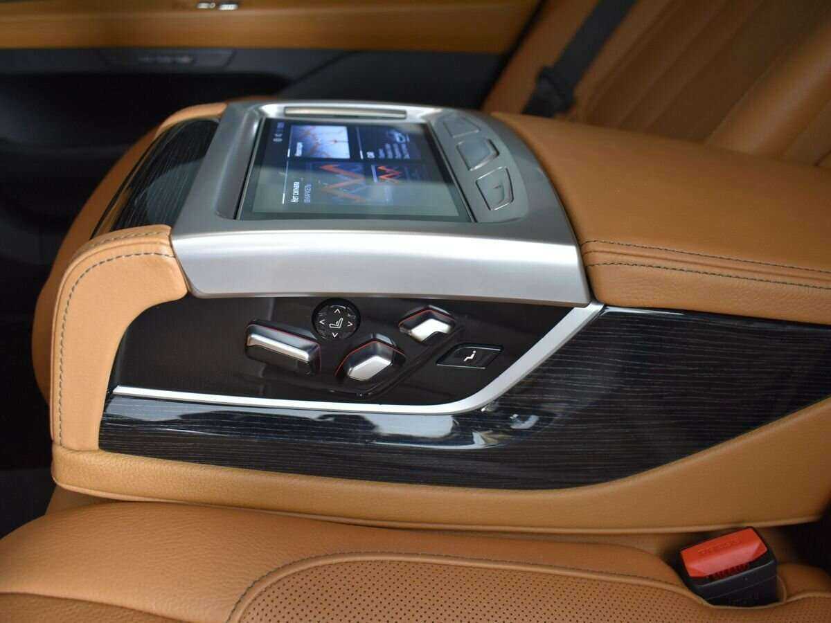 Купить BMW 7 серии с пробегом. Фото: #17
