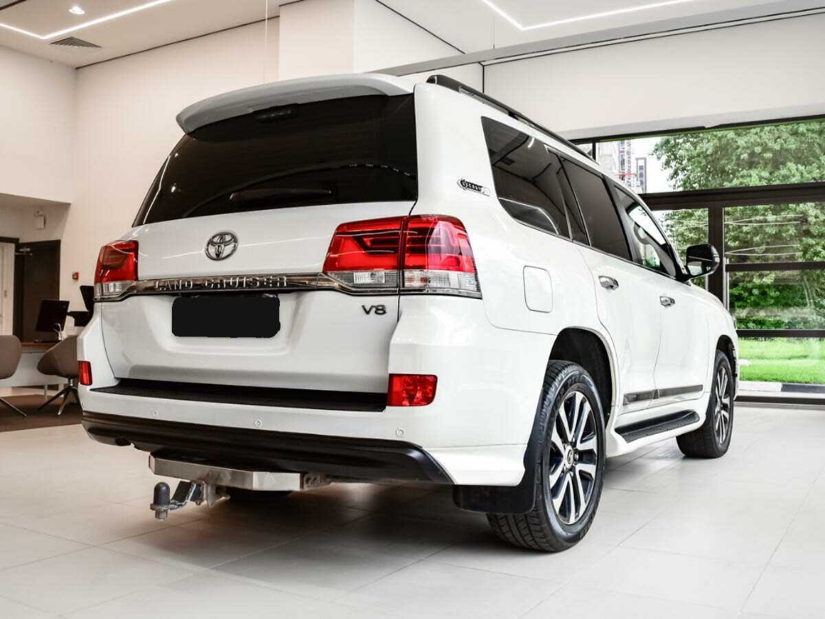 Купить Toyota Land Cruiser с пробегом. Фото: #4