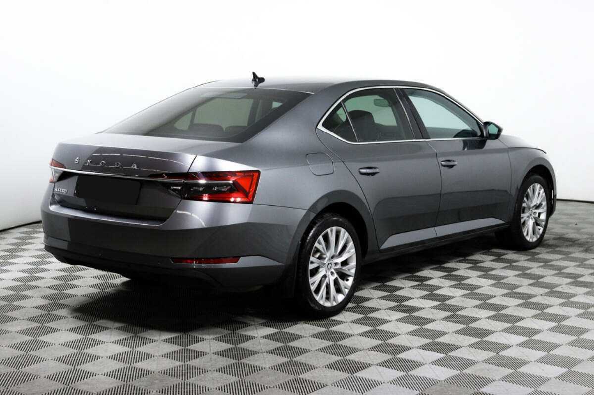 Купить Skoda Superb с пробегом. Фото: #4