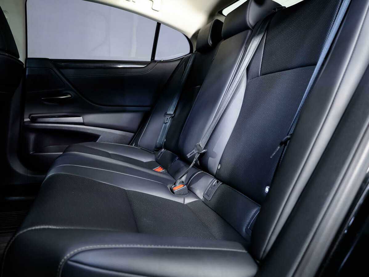 Купить Lexus ES с пробегом. Фото: #11