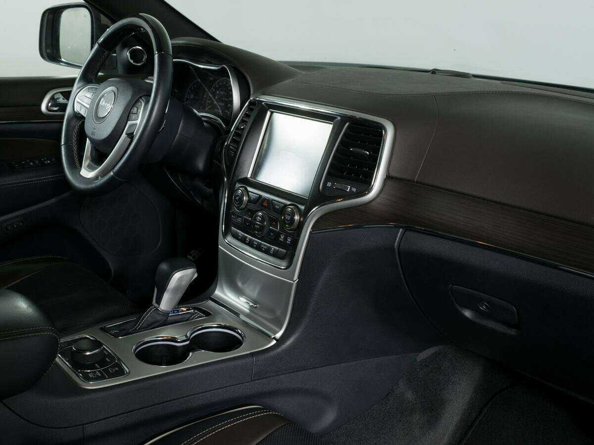 Купить Jeep Grand Cherokee с пробегом. Фото: #8