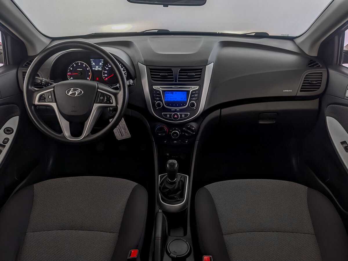 Купить Hyundai Solaris с пробегом. Фото: #11