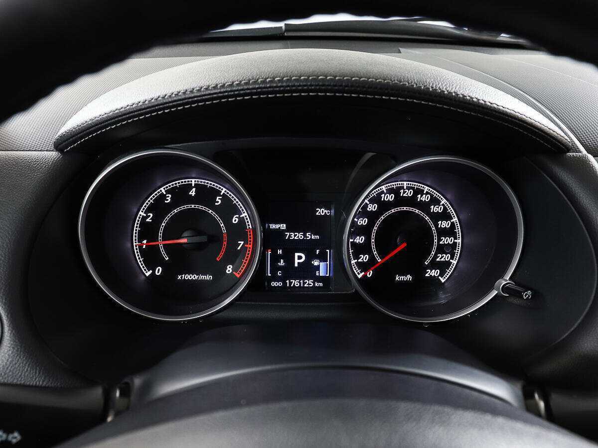 Купить Mitsubishi Outlander с пробегом. Фото: #9