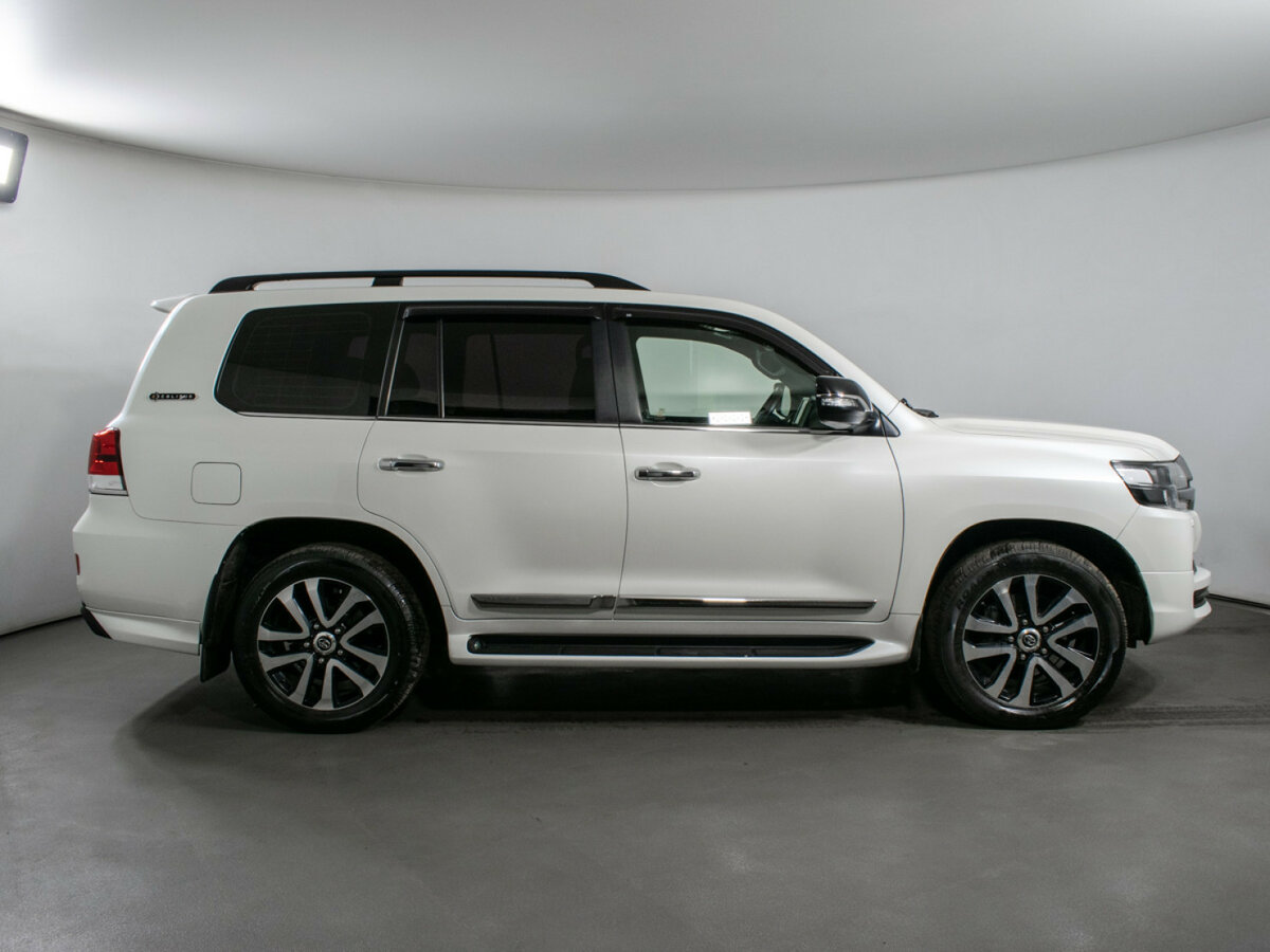 Купить Toyota Land Cruiser с пробегом. Фото: #3