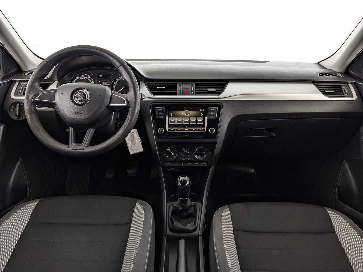 Купить Skoda Rapid с пробегом. Фото: #9