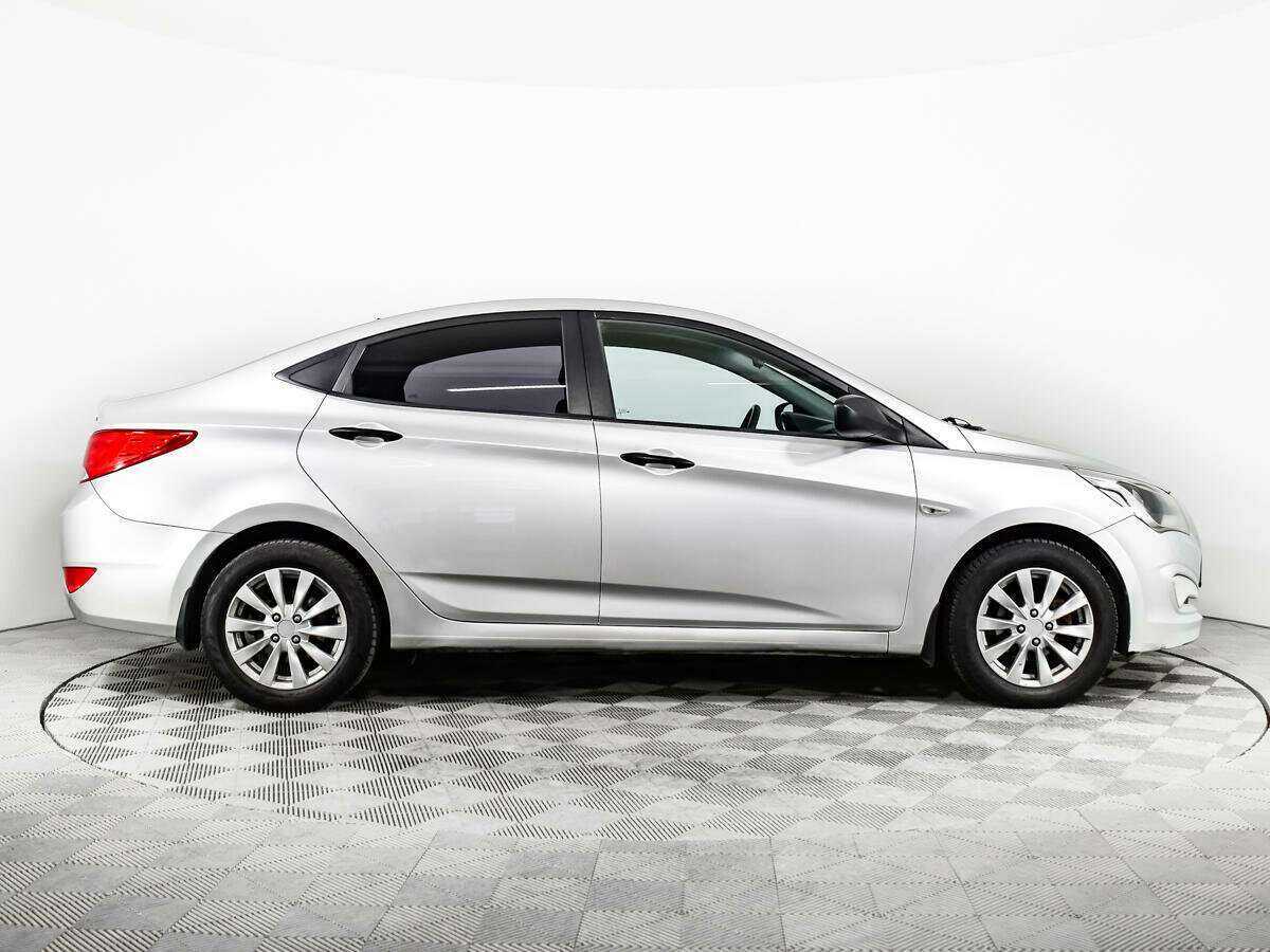 Купить Hyundai Solaris с пробегом. Фото: #3
