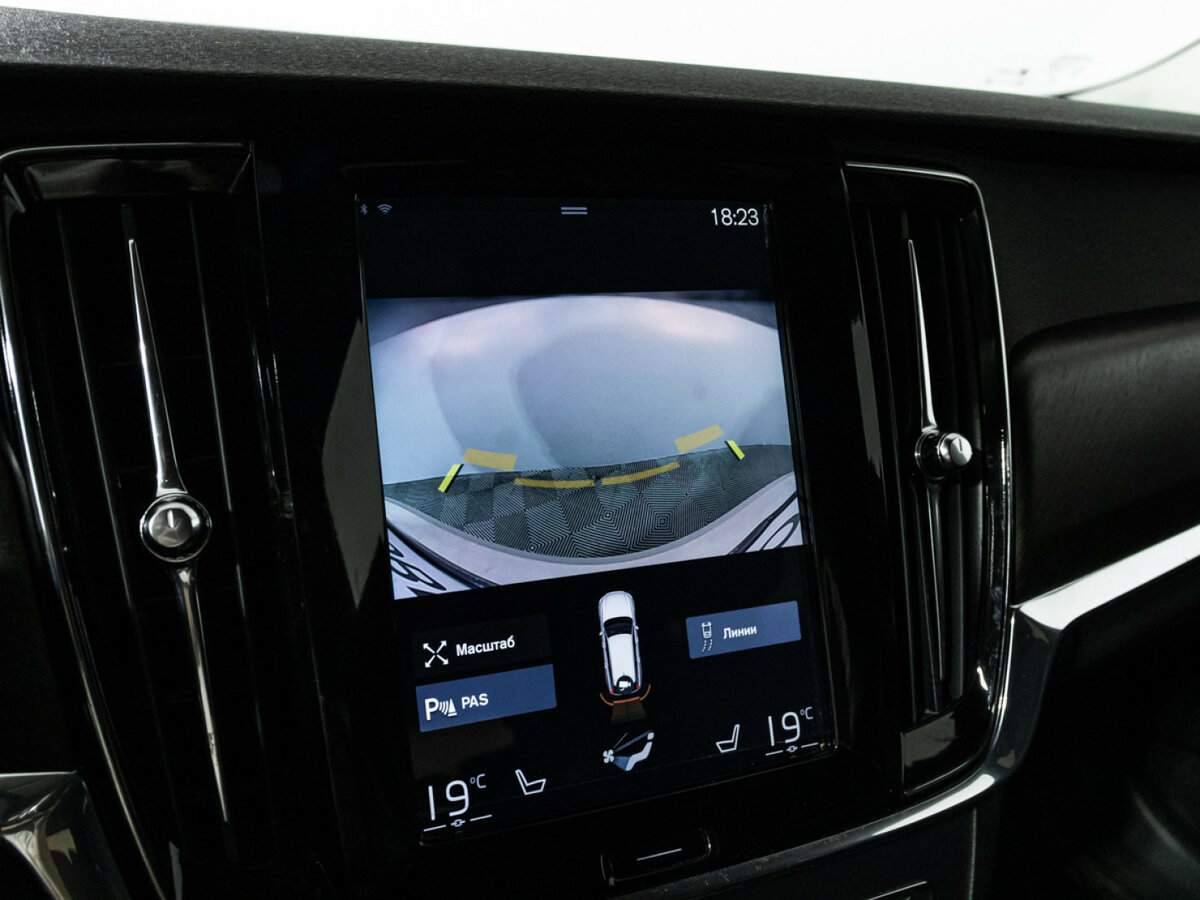 Купить Volvo V90 Cross Country с пробегом. Фото: #16