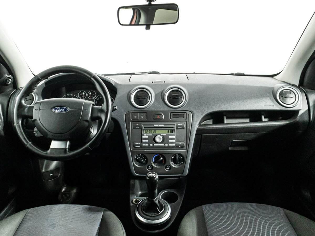 Купить Ford Fusion с пробегом. Фото: #11