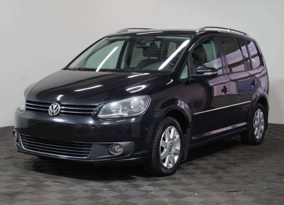 Купить Volkswagen Touran с пробегом. Посмотреть фото