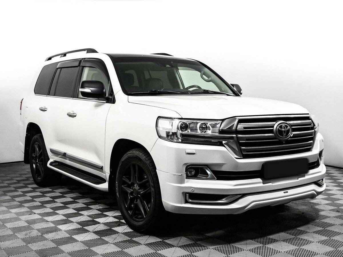 Купить Toyota Land Cruiser с пробегом. Фото: #2