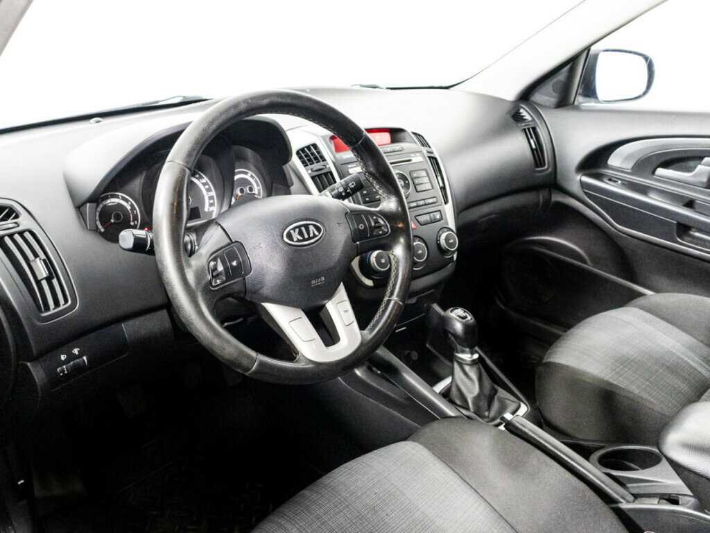 Купить Kia Ceed с пробегом. Фото: #10