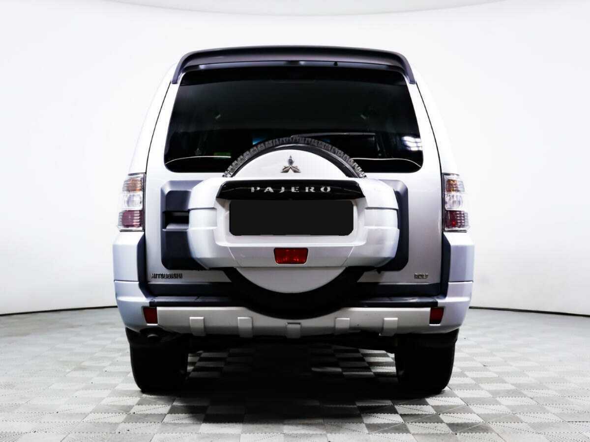 Купить Mitsubishi Pajero с пробегом. Фото: #3