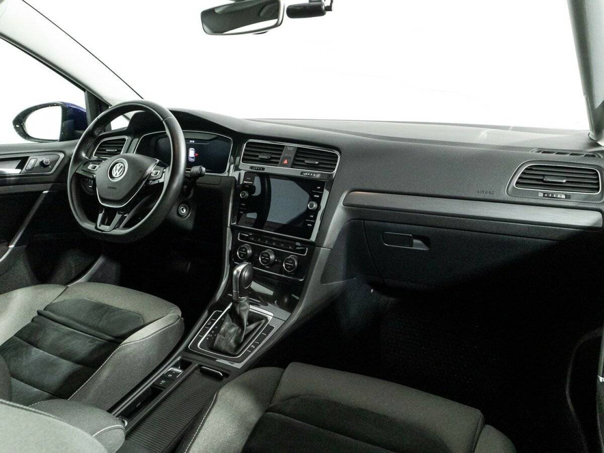Купить Volkswagen Golf с пробегом. Фото: #8