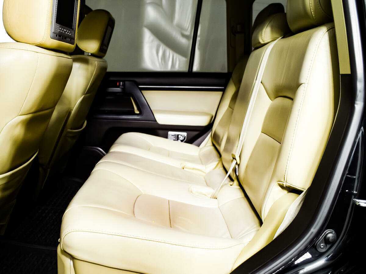 Купить Toyota Land Cruiser с пробегом. Фото: #9