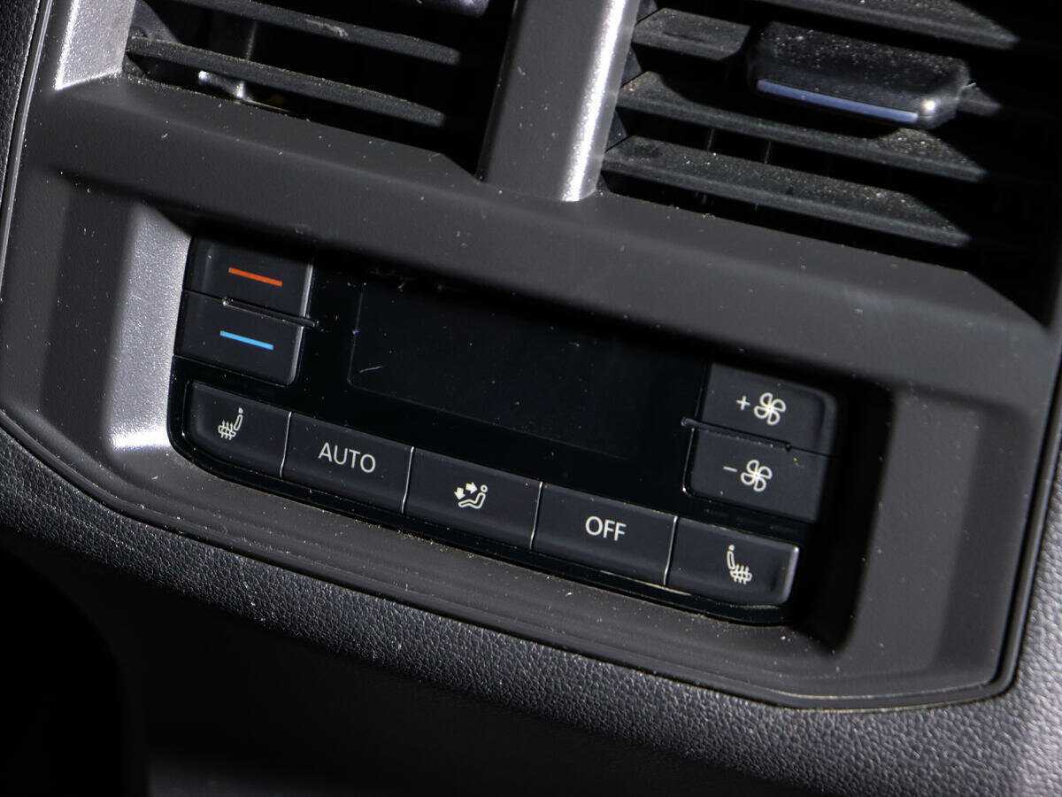 Купить Volkswagen Teramont с пробегом. Фото: #18